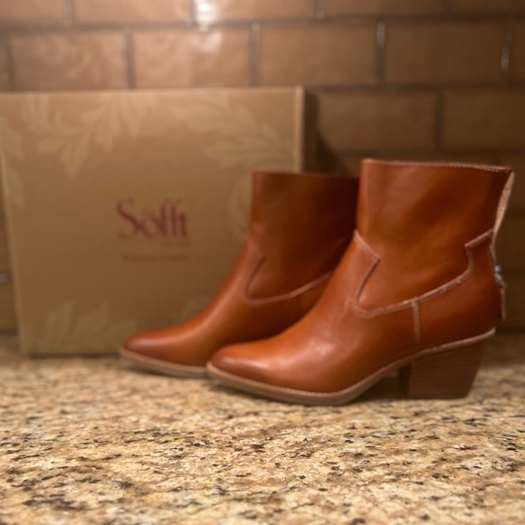 Sofft Shoes - Sofft Women's Ankle Boots in Brown